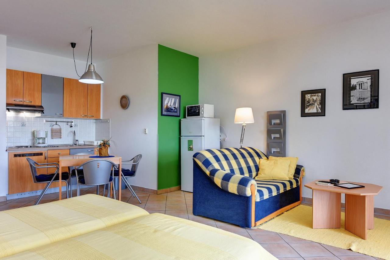 Apartments Villa Ana Медулин Екстериор снимка